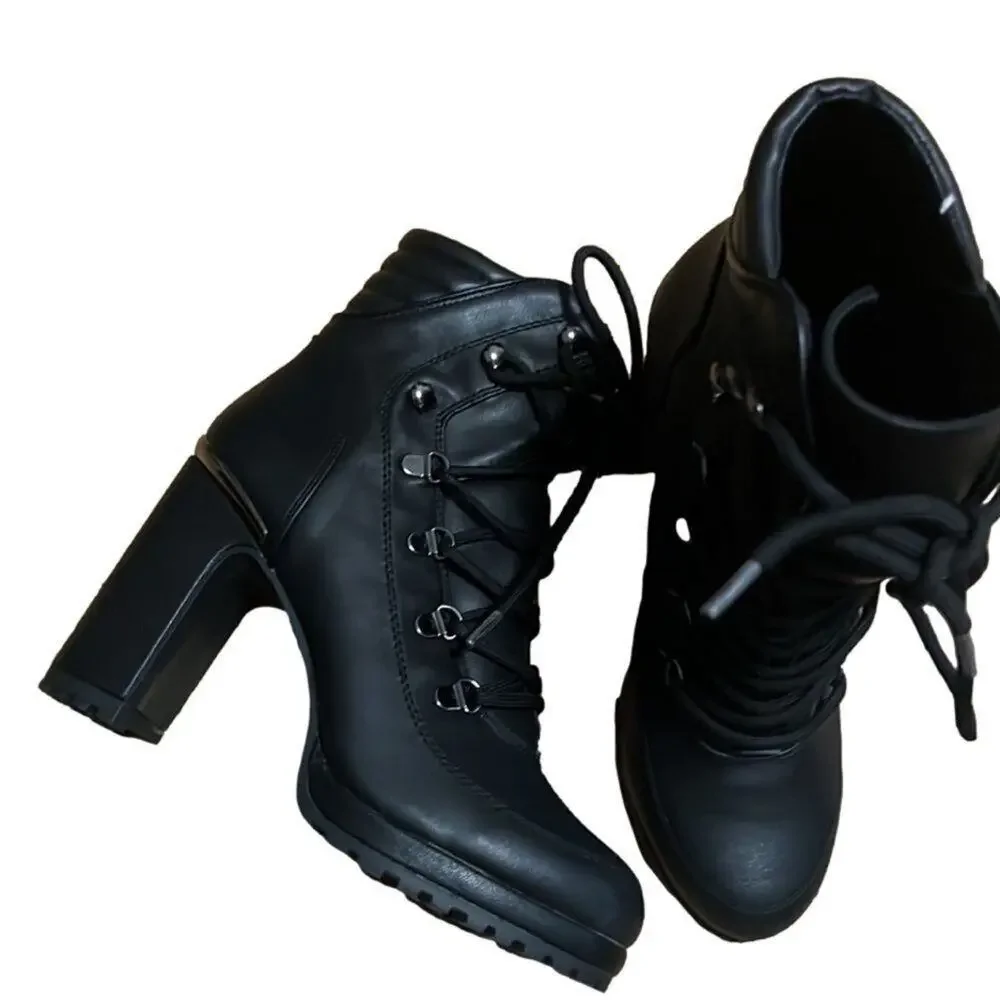 DKNY LENNI LACE UP BOOTS‎ SIZE 8 1/2 M